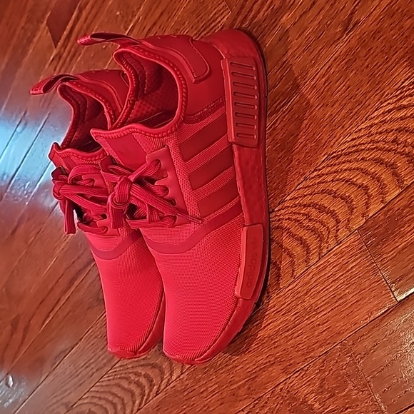 Adidas NMD_R1, red on red men's size 7.5, women's 8.5 - Picture 2 of 11